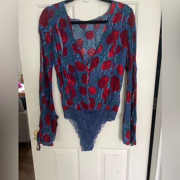 Free people everything’s rosy bodysuit - Picture 7 of 8